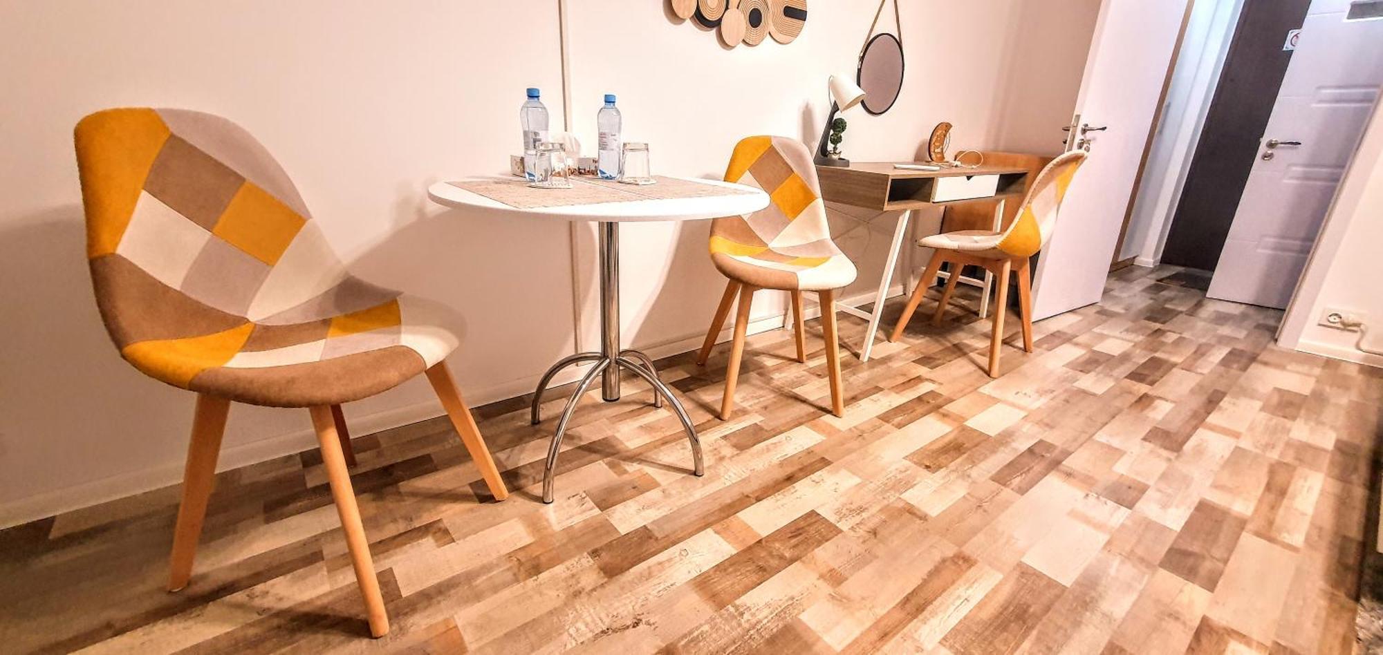 The Yellow King - Luxurious Apartment بوخارست المظهر الخارجي الصورة